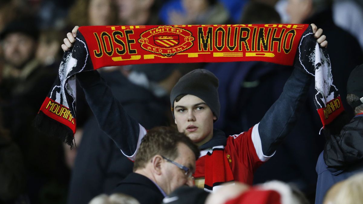 El United comunicó a sus jugadores en la fiesta de la FA Cup la llegada de Mourinho