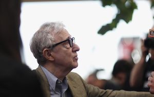 Woody Allen niega haber abusado de su hija Dylan 