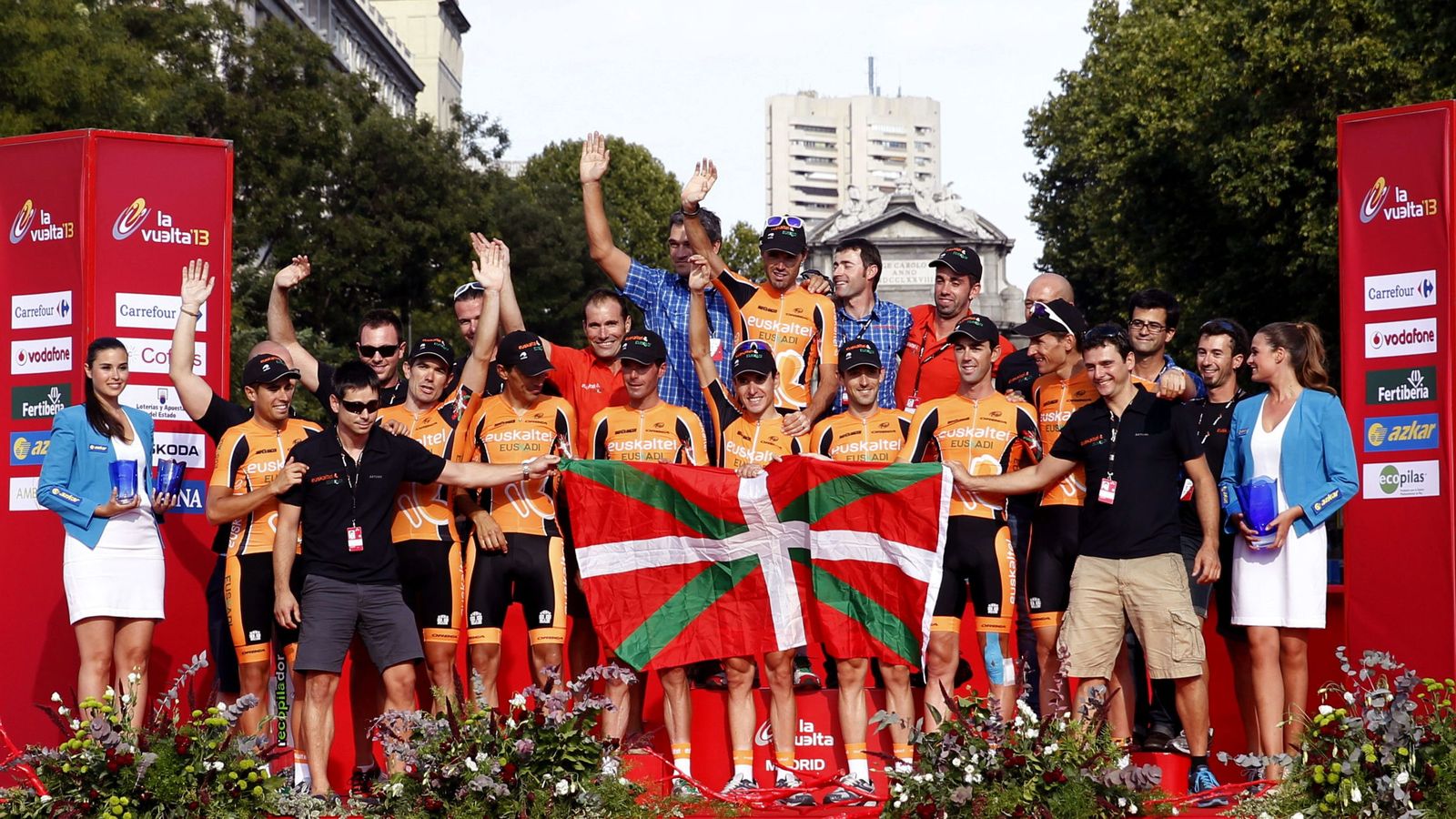Foto: El Euskaltel, mejor equipo de la Vuelta Ciclista a España en 2013. (EFE)