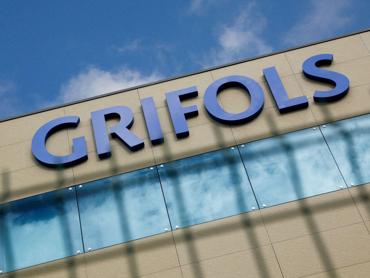 Foto: El logo de Grifols en la sede en San Cugat. (Reuters/Albert Gea)