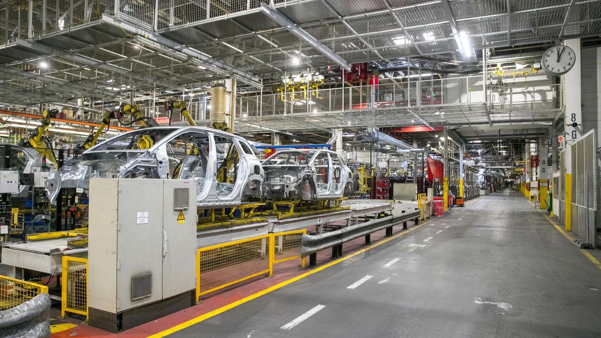 Santander y PSA (Peugeot) inyectan 126 M en su 'joint venture' y potencian la filial española