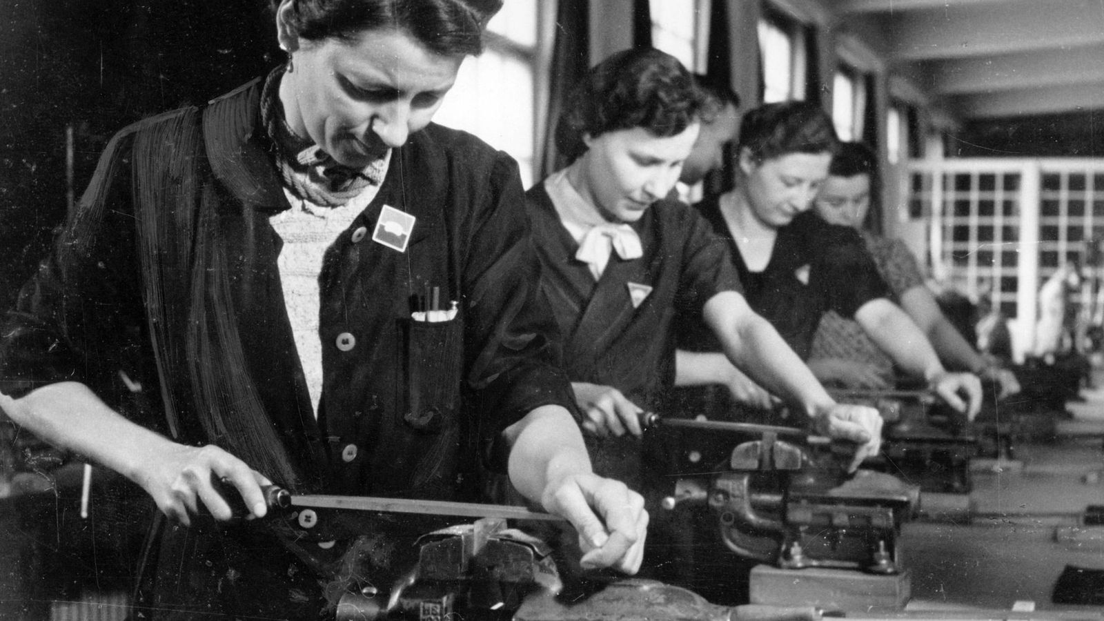 Foto: Obreras en una fábrica de armamento durante la Segunda Guerra Mundial. (Foto: Berliner Verlag/Cordon Press)