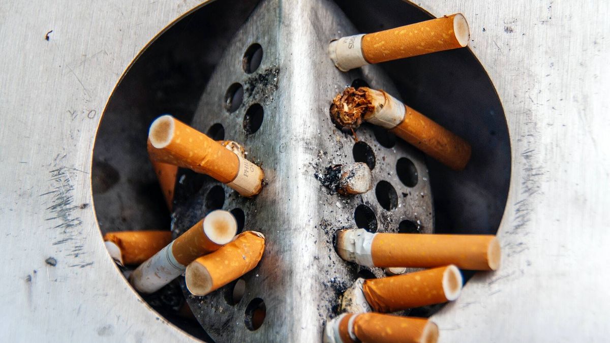 Tabaco más caro, prohibido al aire libre...: qué piden los neumólogos a la nueva ley antitabaco