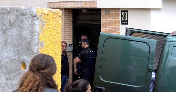 Foto: Un guardia civil se suicida tras disparar a su mujer, que resultó herida, en Ceuta (Efe)