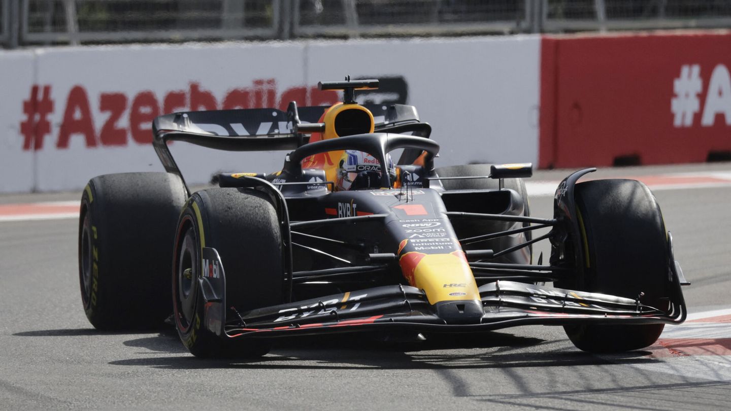 Verstappen intentó alcanzar a Pérez, pero no fue capaz. (Reuters/Hamad I Mohammed)