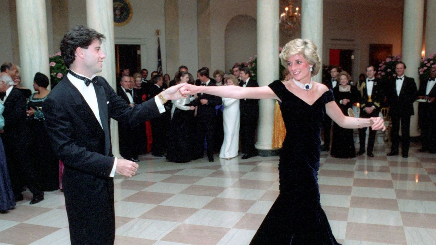 La princesa Diana y Travolta, bailando en la Casa Blanca. (Cordon Press)