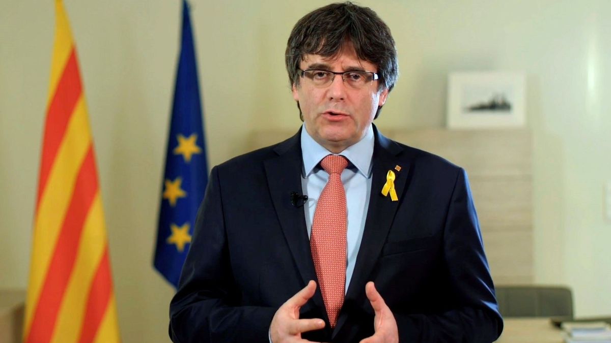 Puigdemont renuncia de manera provisional a su candidatura y propone a Sànchez