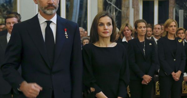Foto: Los reyes, en un funeral. (EFE)