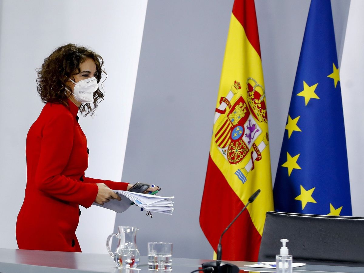 Foto: La ministra de Hacienda y portavoz del Gobierno, María Jesús Montero, en rueda de prensa tras reunión del Consejo de Ministros, hoy en el Palacio de la Moncloa. (EFE)