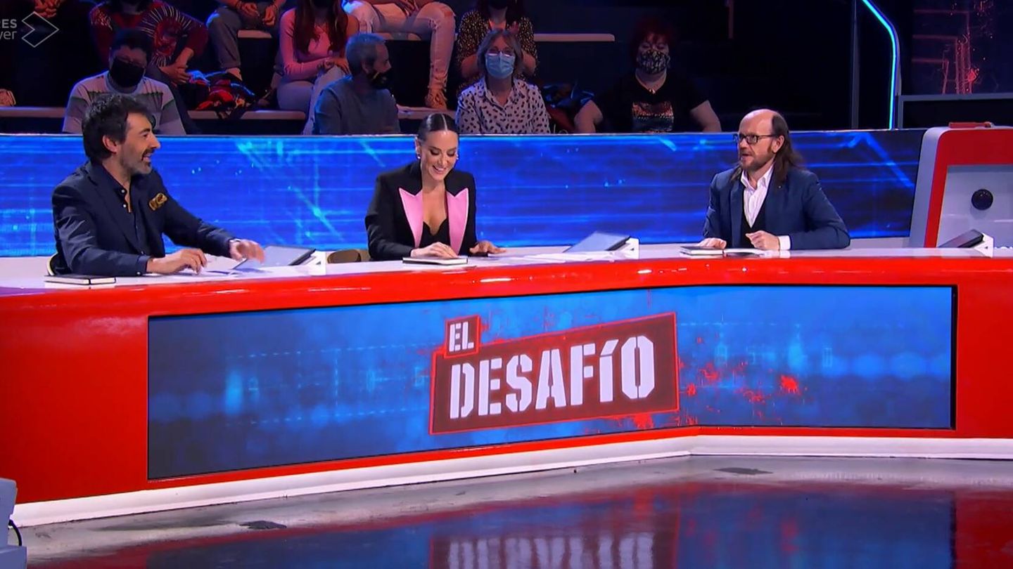 Juan del Val, Tamara Falcó y Santiago Segura, en 'El Desafío'. (Atresmedia)