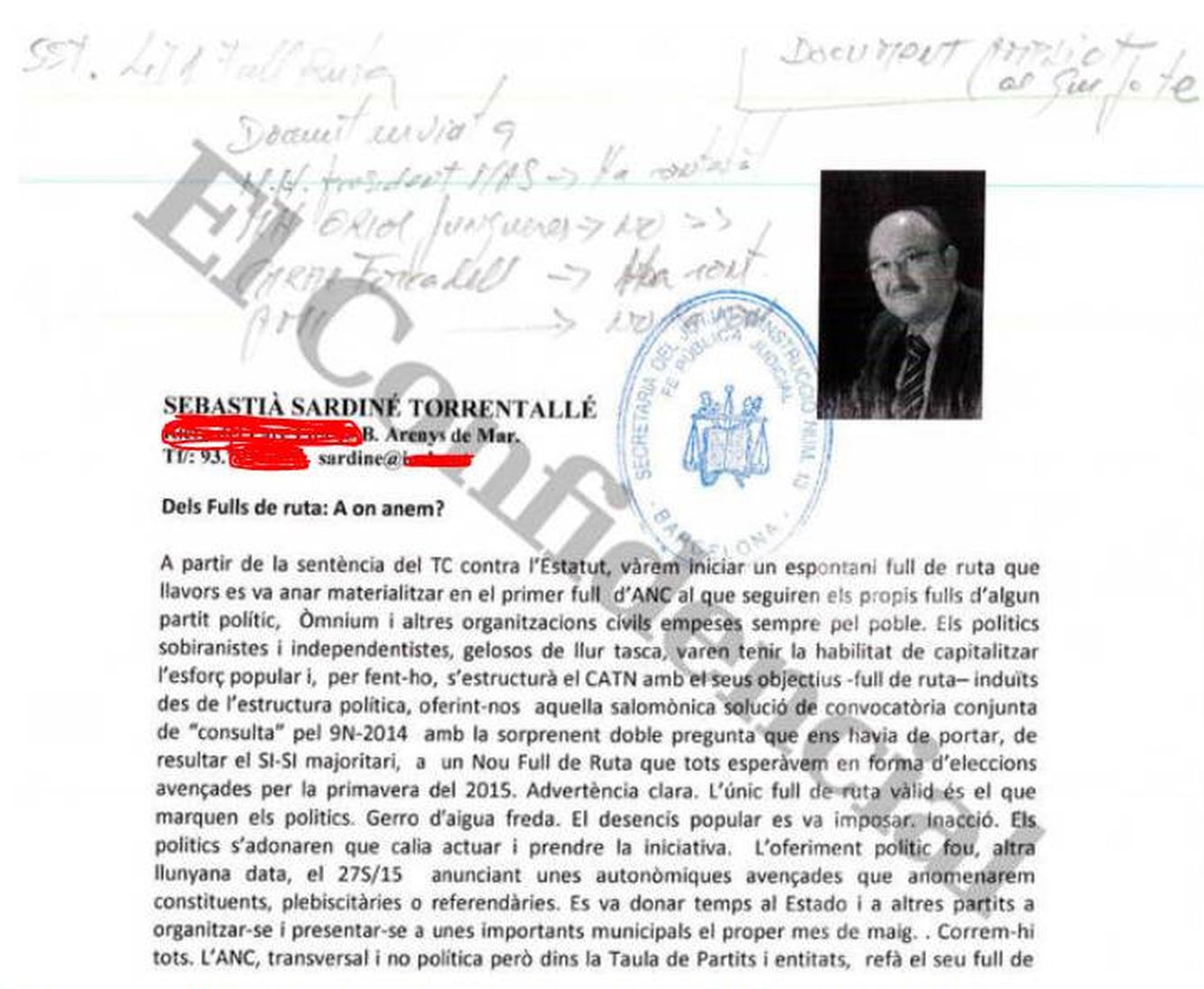 Anotaciones a mano de Carlos Viver para enviar borradores de leyes a prohombres del 'procés'