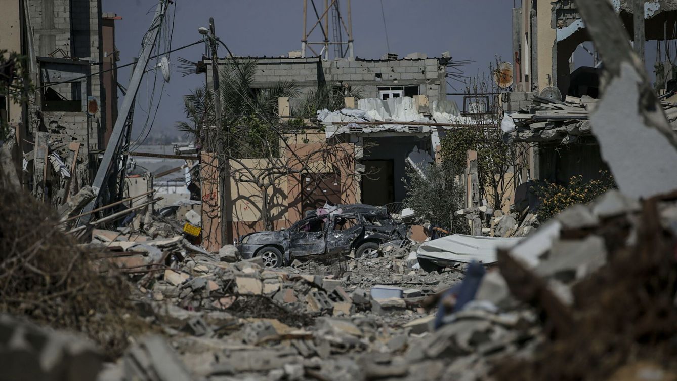 Foto: La ciudad de Jan Yunis tras los últimos ataques de Israel. (Reuters/Mohammed Saber)