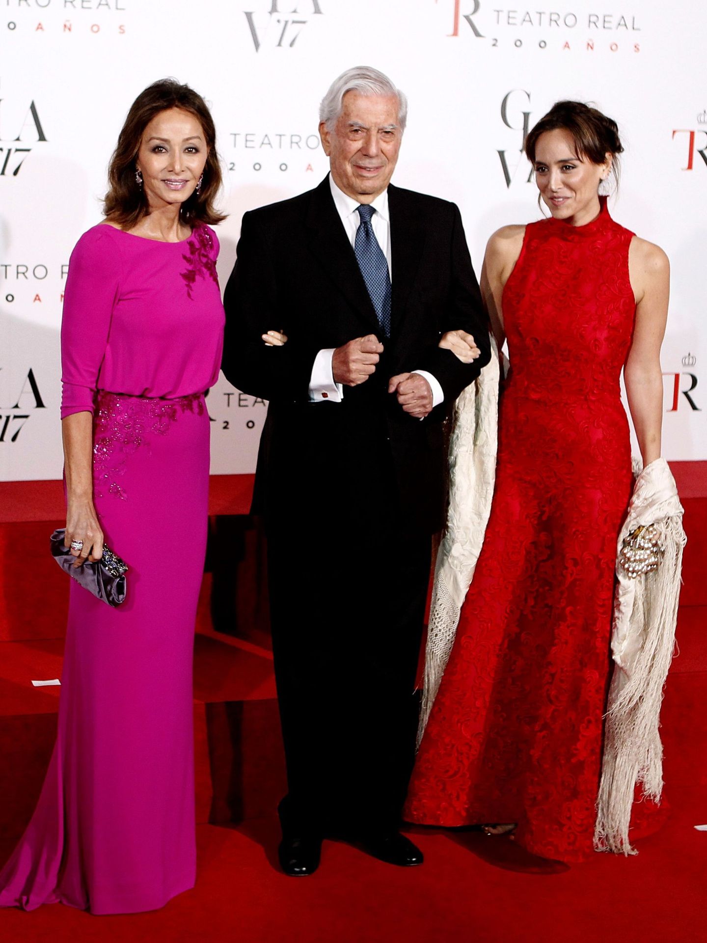 Isabel Preysler, Vargas Llosa y Tamara Falcó. (EFE/Javier López)