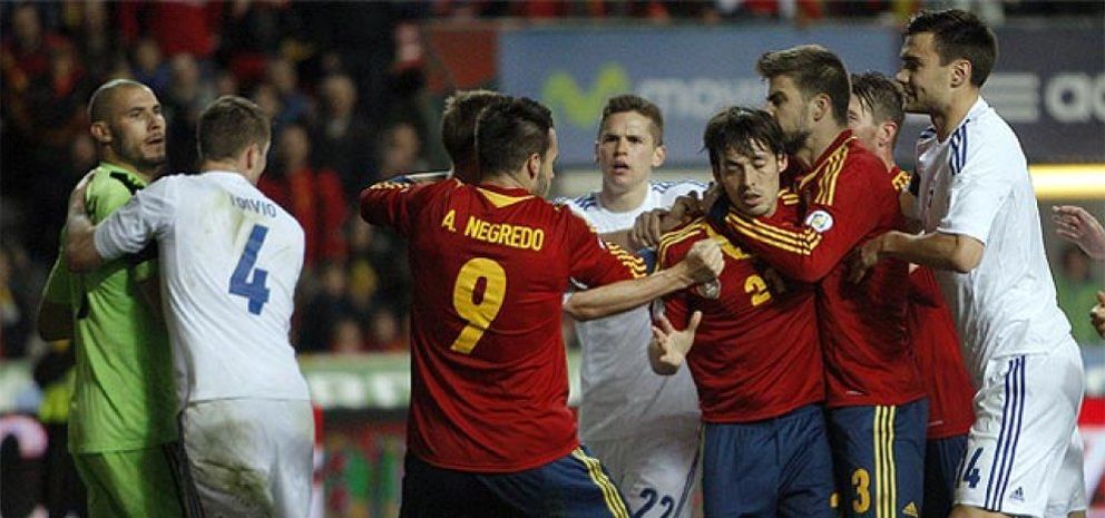 Foto: La duda y la amenaza de la repesca se instala en la Selección española