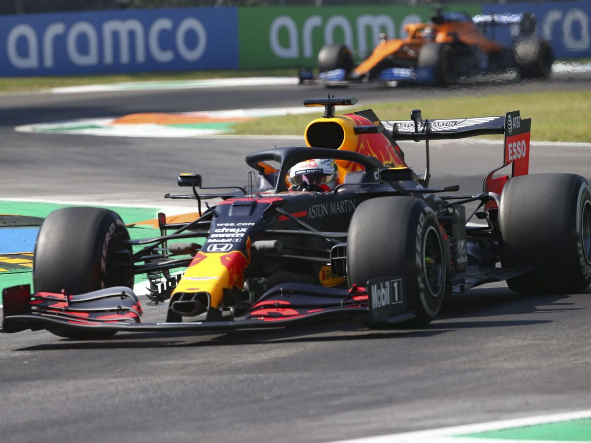 Foto: Verstappen sufrió en su primer día en Monza. (EFE)