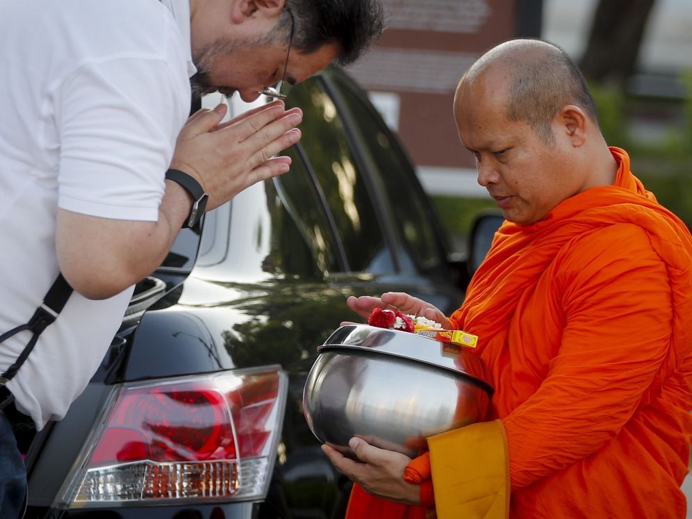 Foto: Los monjes tailandeses, cada vez más obesos debido a la mala alimentación. Foto:  EFE Diego Azubel