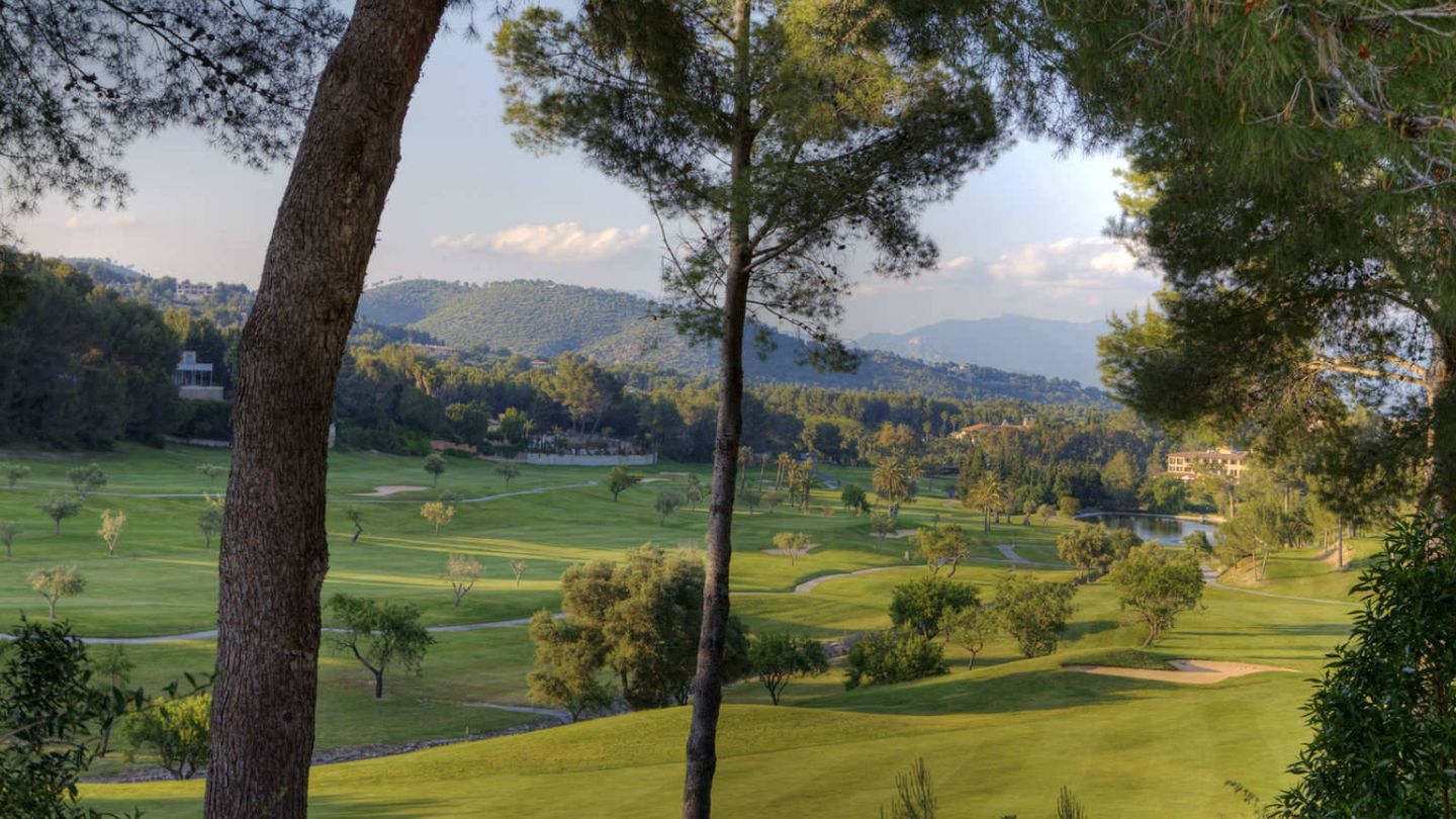 El campo de golf del hotel Son Vida, puramente mediterráneo.