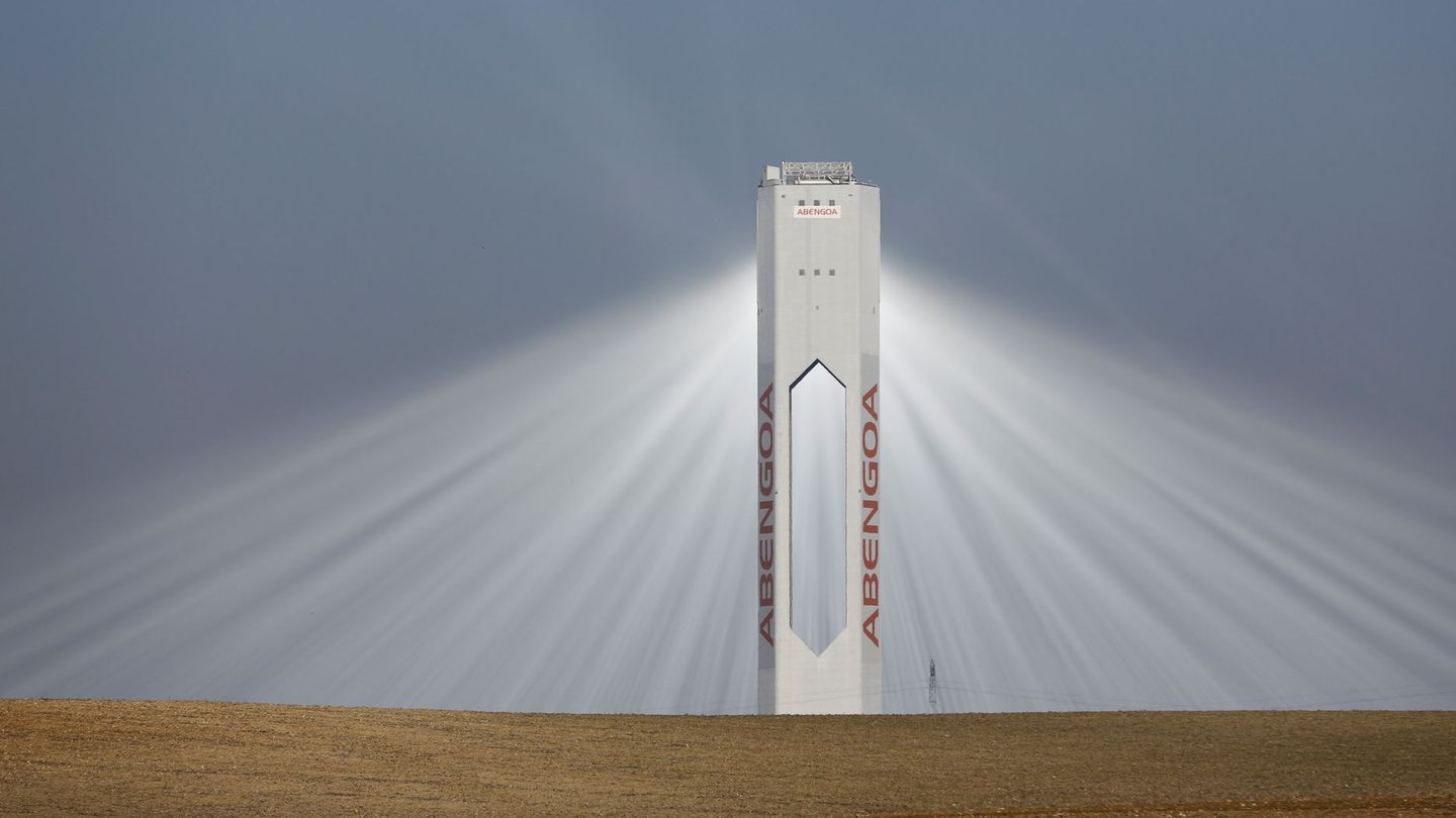 Torre solar de Abengoa. (Reuters)