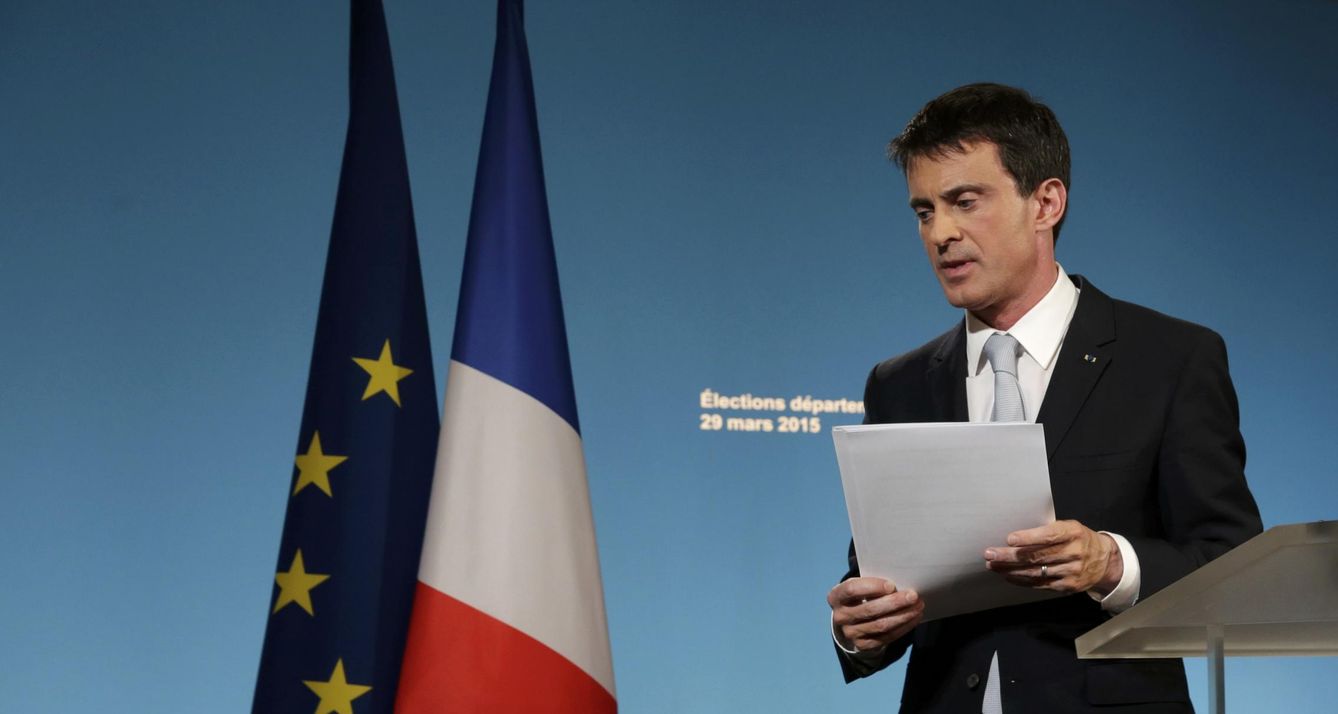 Foto: El primer ministro francés, Manuel Valls, analiza los resultados electorales en París (Reuters).