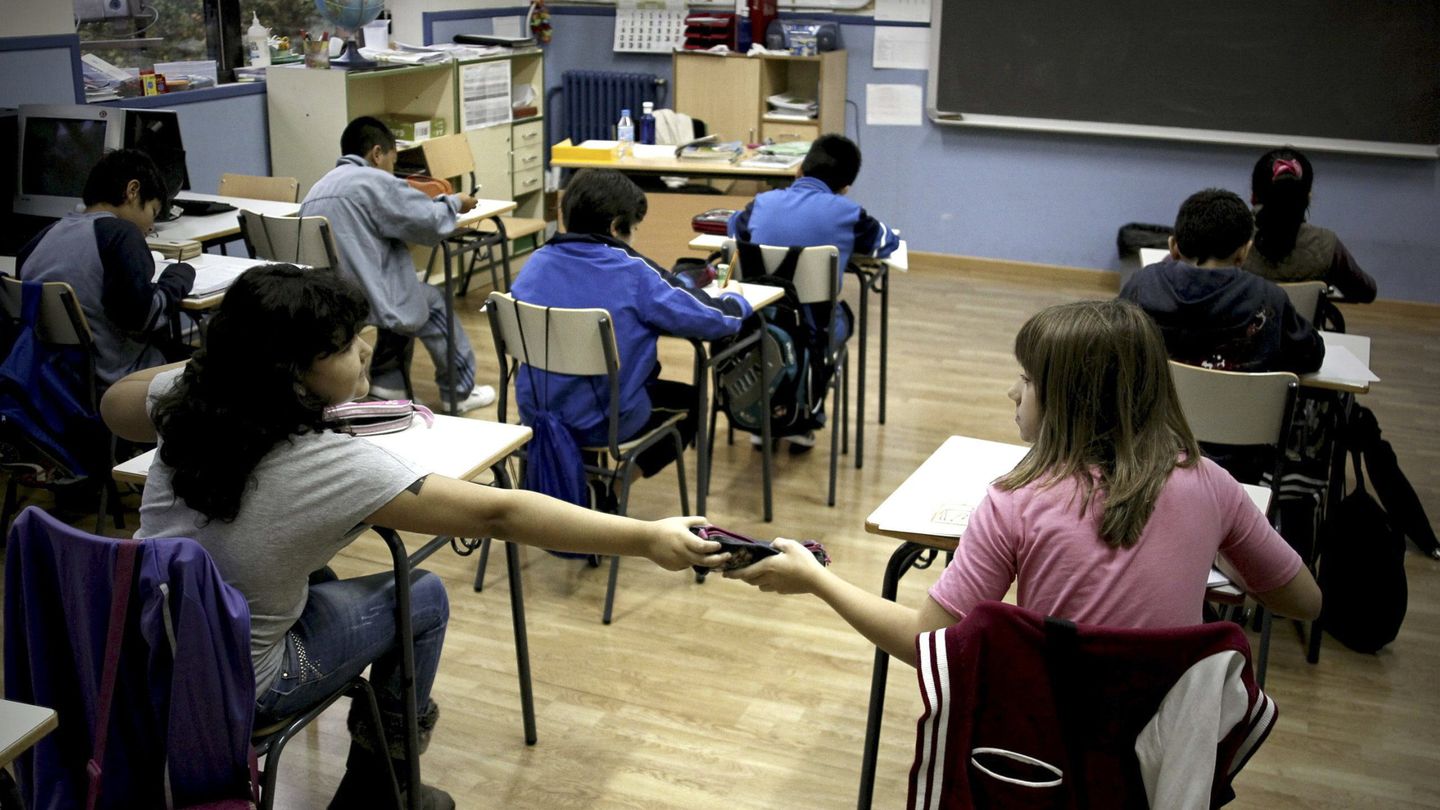 Vista de una de las aulas de un colegio público de Madrid. (EFE)
