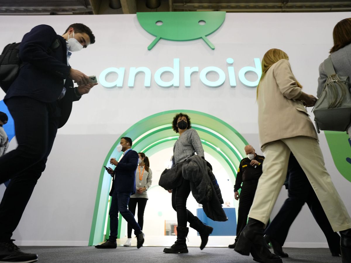 Foto: Android 15 llegará antes de lo que te esperas: un empleado de Google filtra la fecha del primer vistazo (EFE/Enric Fontcuberta)