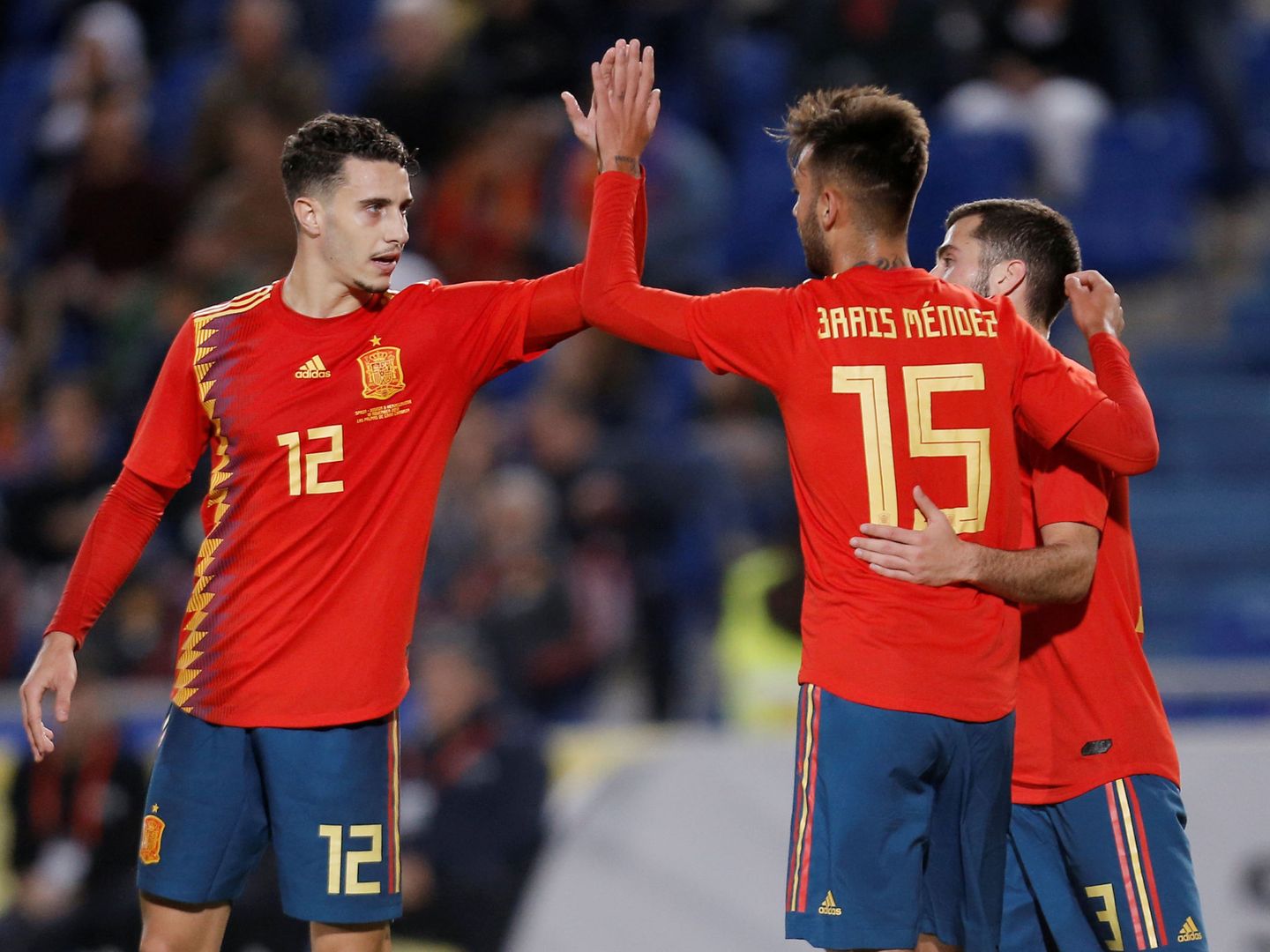 Mario Hermoso (i) debutó con la Selección española en noviembre de 2018. (Reuters)