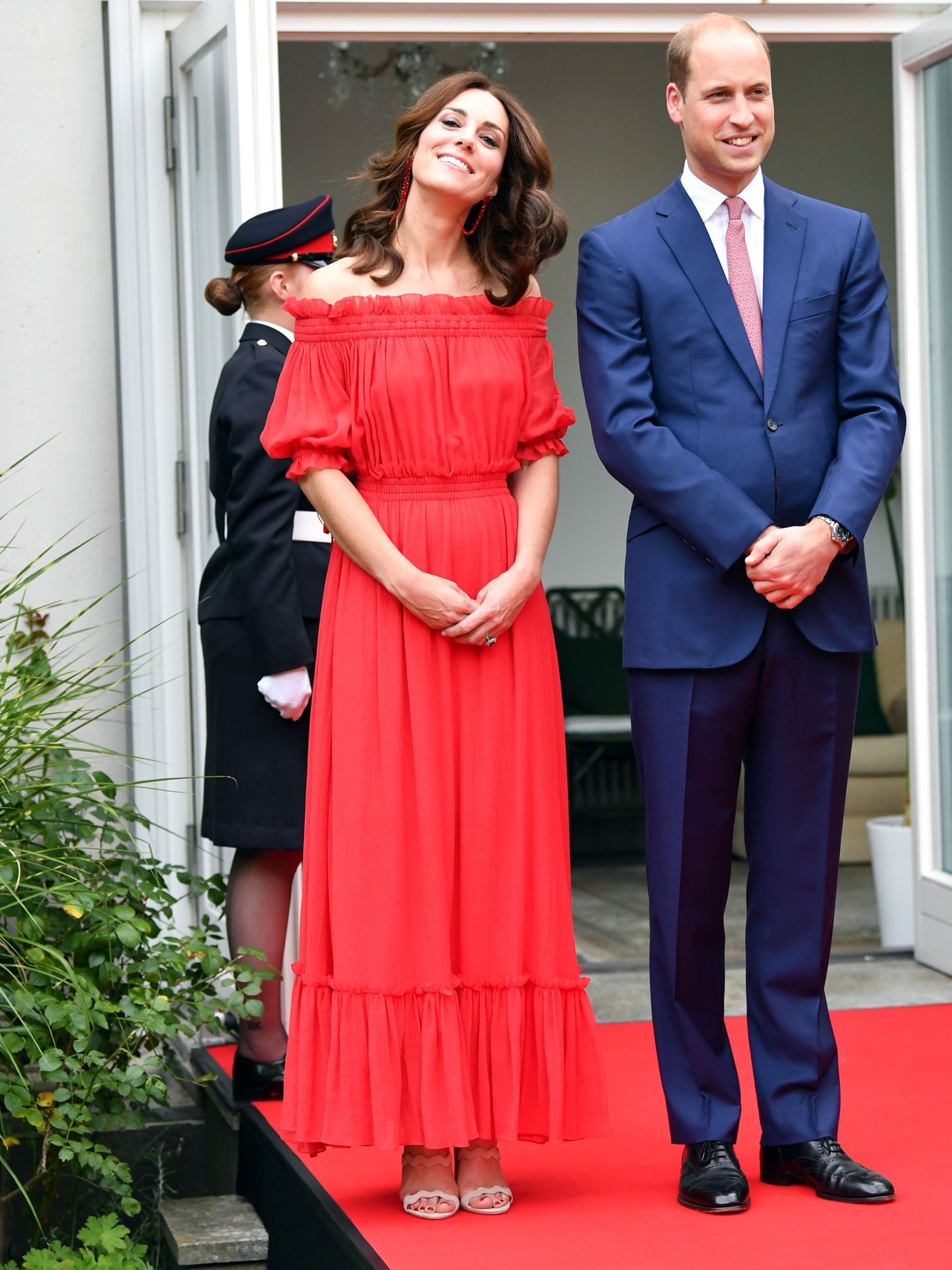 Kate, en Berlín, con el vestido que repitió anoche. (Reuters)