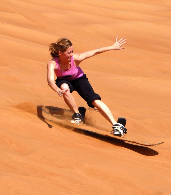 Con la práctica del 'sandboard' puedes alcanzar velocidades de 80 km/h