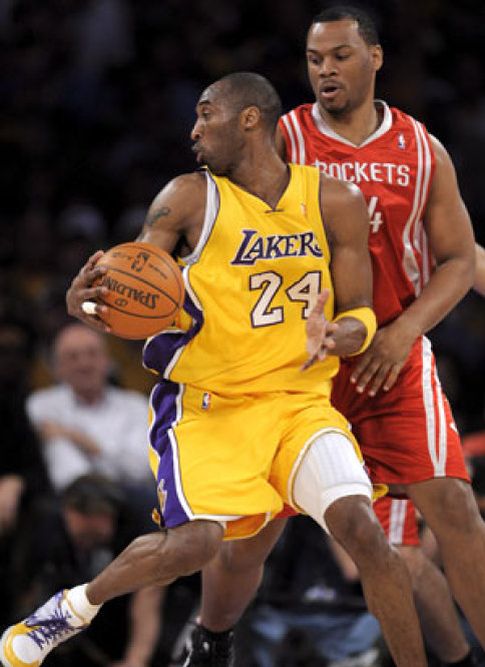 Foto: Los Lakers responden con carácter e igualan la serie