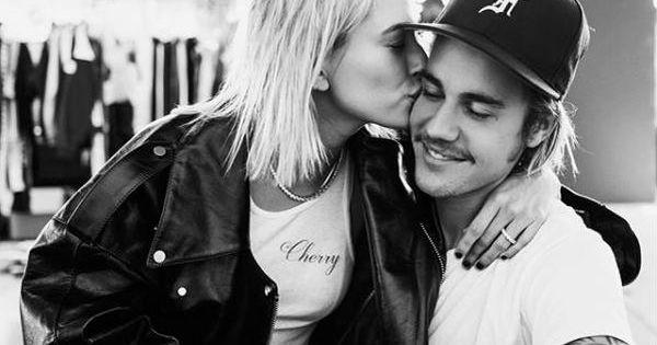 Foto: Bieber y Hailey en una foto en sus redes sociales. (Instagram)