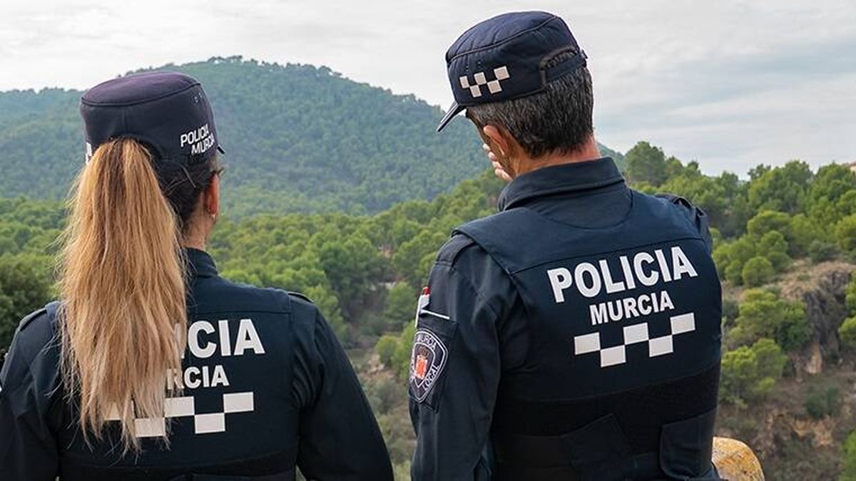 ¿Cuánto dinero cobra un Policía local en Murcia? Lo que se gana al mes por salario base y por complementos