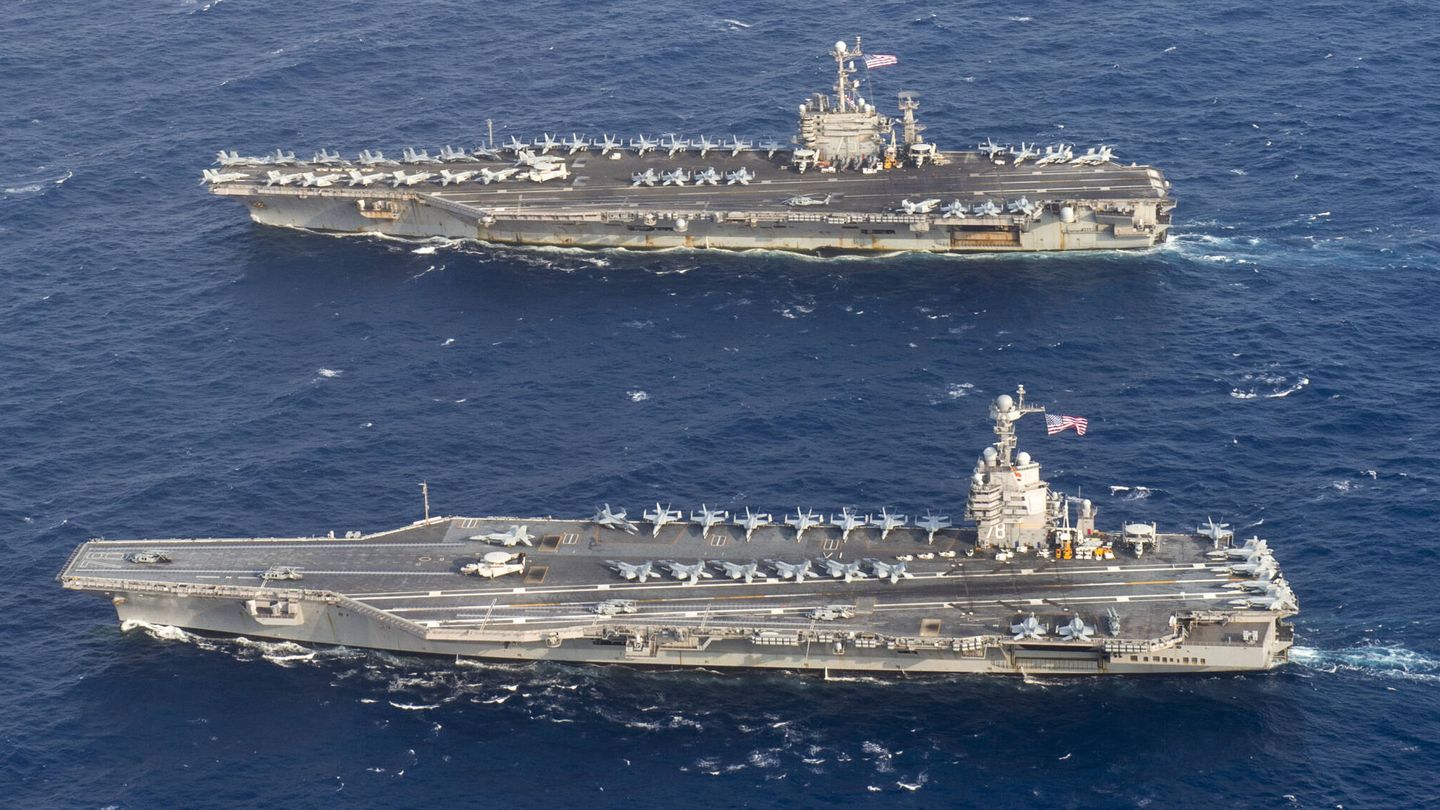 Interesante imagen para comparar el USS Gerald R. Ford y el USS Harry S. Truman, de la clase Nimitz. (US Navy)