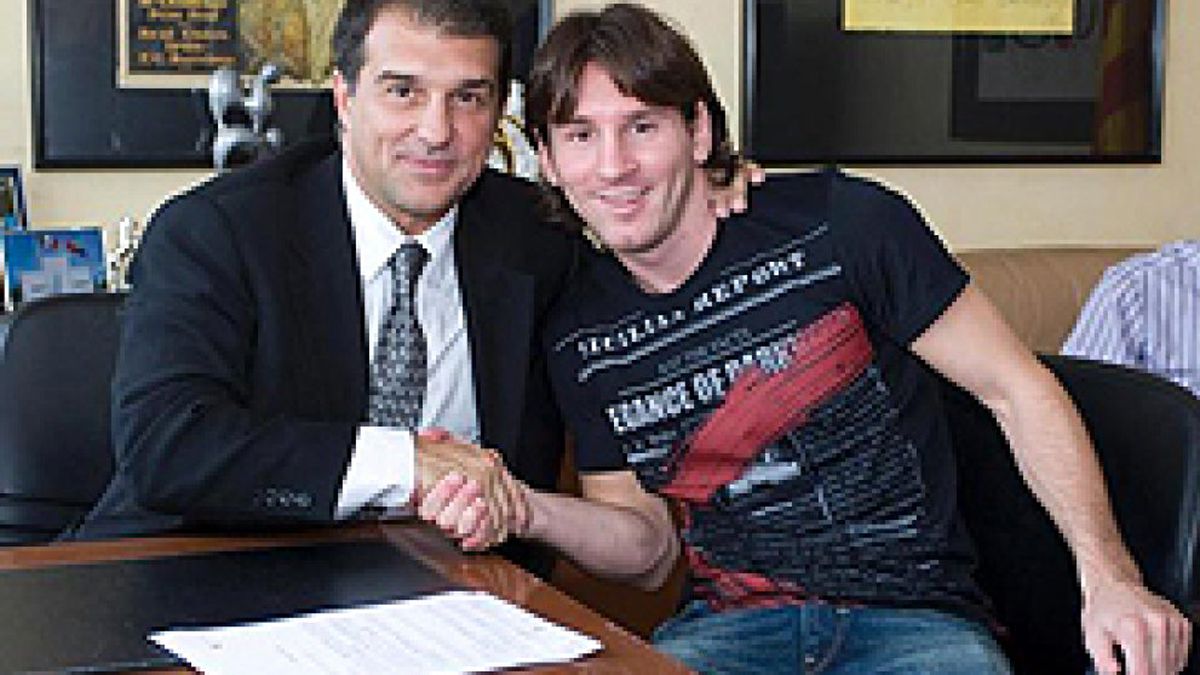 Rosell quiere la foto con Messi, Xavi e Iniesta para 'borrar' a Laporta