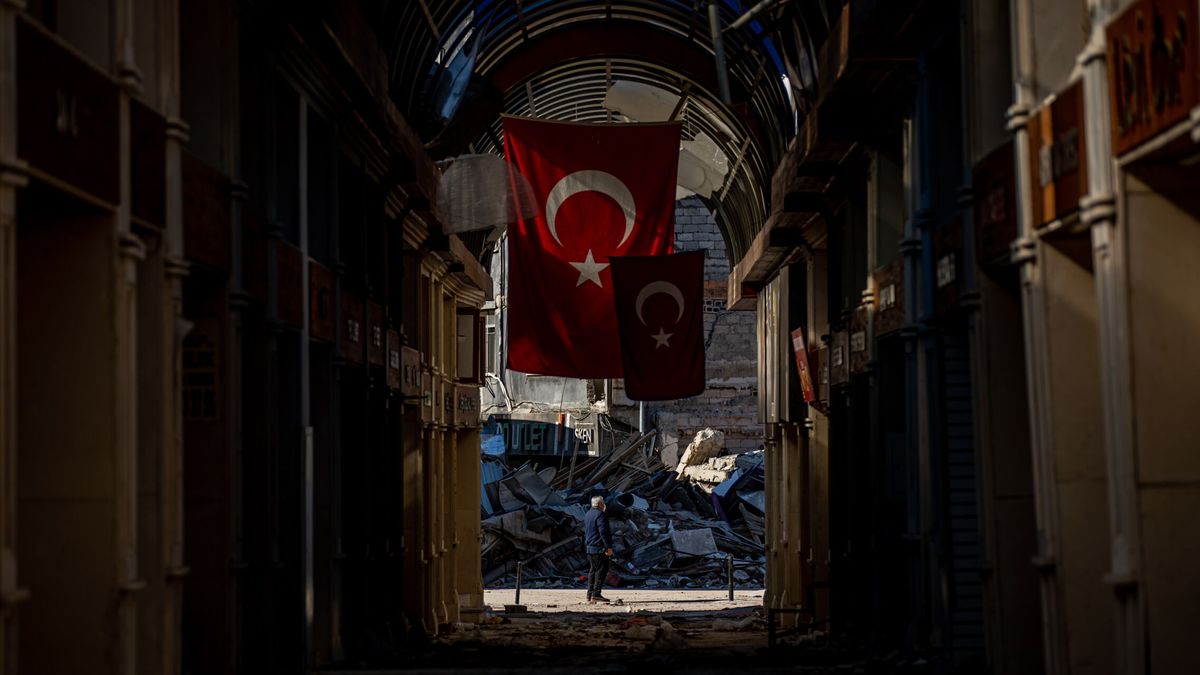 ¿Fue provocado por EEUU el terremoto de Turquía? Las teorías más delirantes de la desinformación rusa