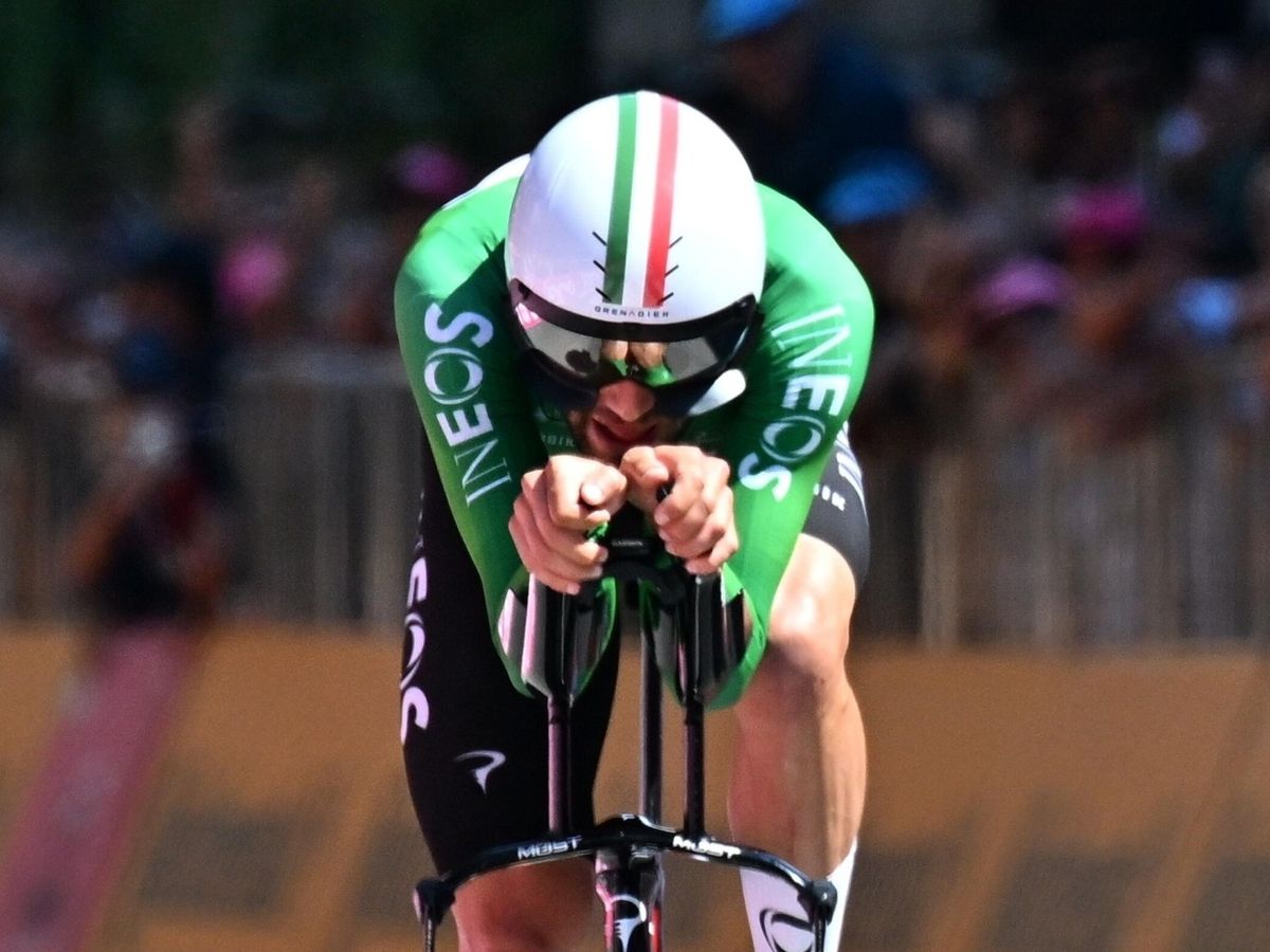 Foto: Filippo Ganna, ganador de la 14ª etapa del Giro. (EFE/EPA/Luca Zennaro)