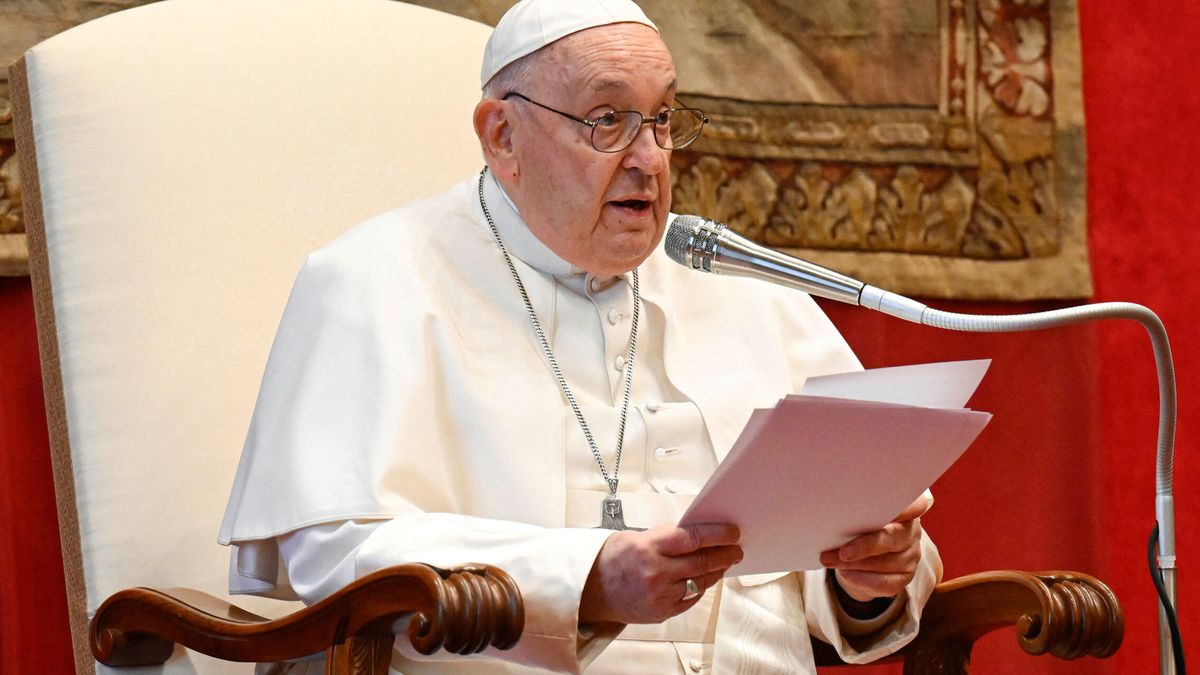 El Papa pide la "prohibición universal" de la maternidad subrogada