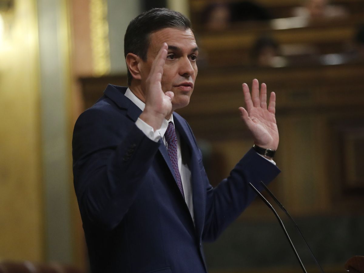 Foto: El presidente del Gobierno, Pedro Sánchez, interviene durante la sesión plenaria. (EFE/Juan Carlos Hidalgo)