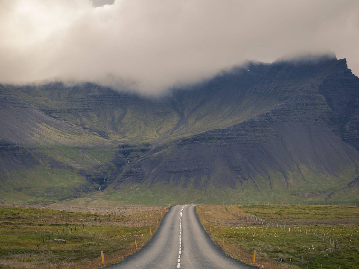 Foto: Islandia es uno de los lugares más impresionantes del mundo para disfrutar al volante (Fuente: iStock)