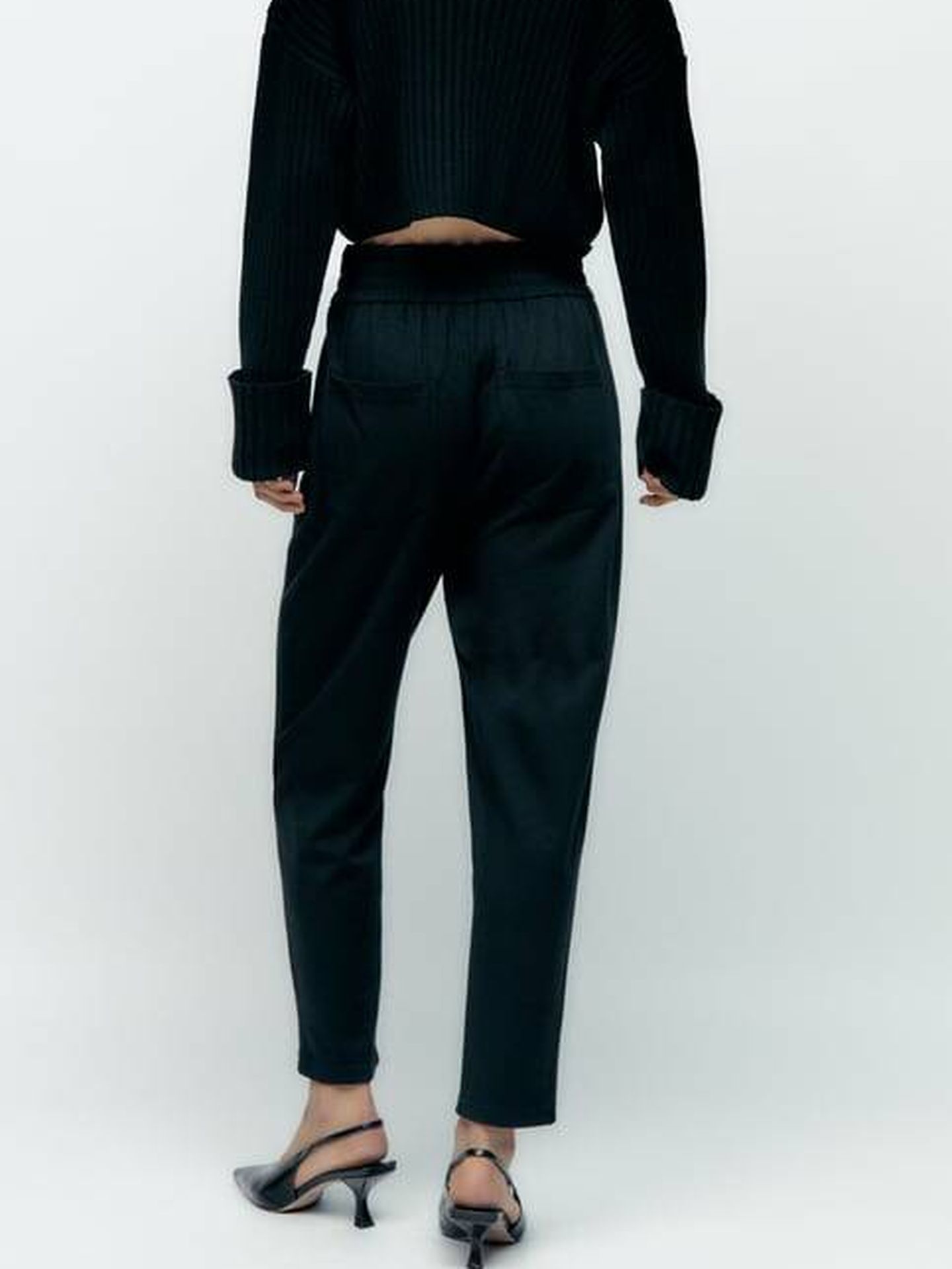 Descubre el nuevo pantalón de Zara, ideal para la oficina. (Cortesía)