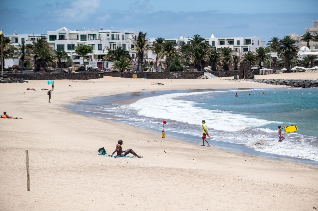 Canarias es un buen destino para realizar un viaje de playa más allá del verano (EFE)