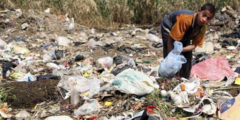 Foto: Material sanitario de la basura a la boca, la hepatitis C se extiende por Egipto