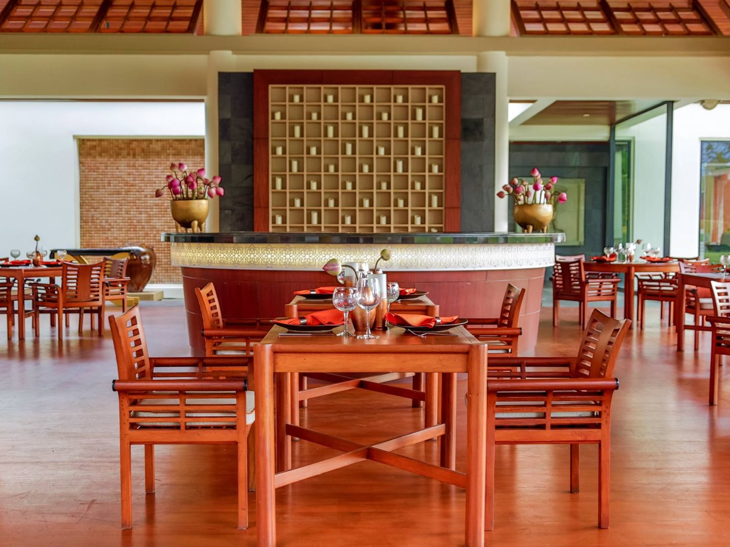 El restaurante Saffron, uno de los nueve que tiene el Banyan Tree Phuket
