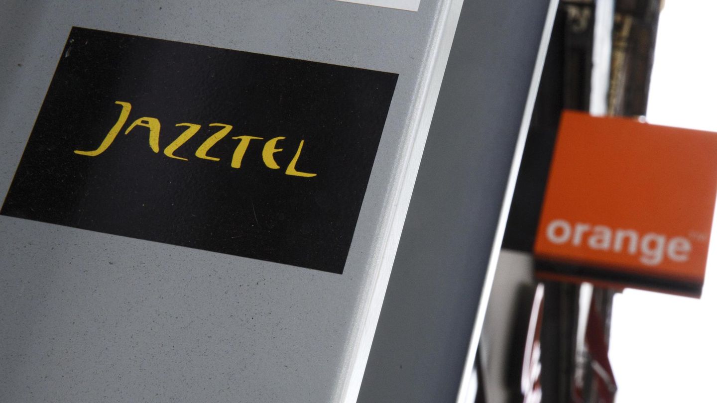 Orange es de las pocas que ofrecen facturas en papel por defecto, a diferencia de Jazztel. (Reuters)
