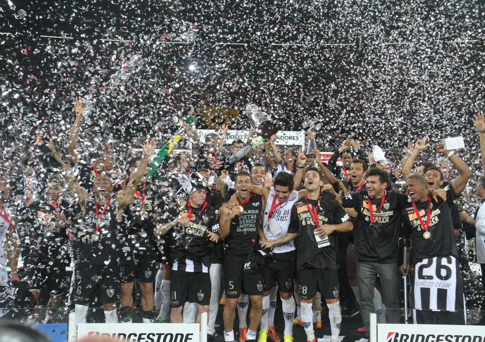 Foto: Ronaldinho vuelve a ganar un título: el Atlético Mineiro, campeón de la Copa Libertadores.