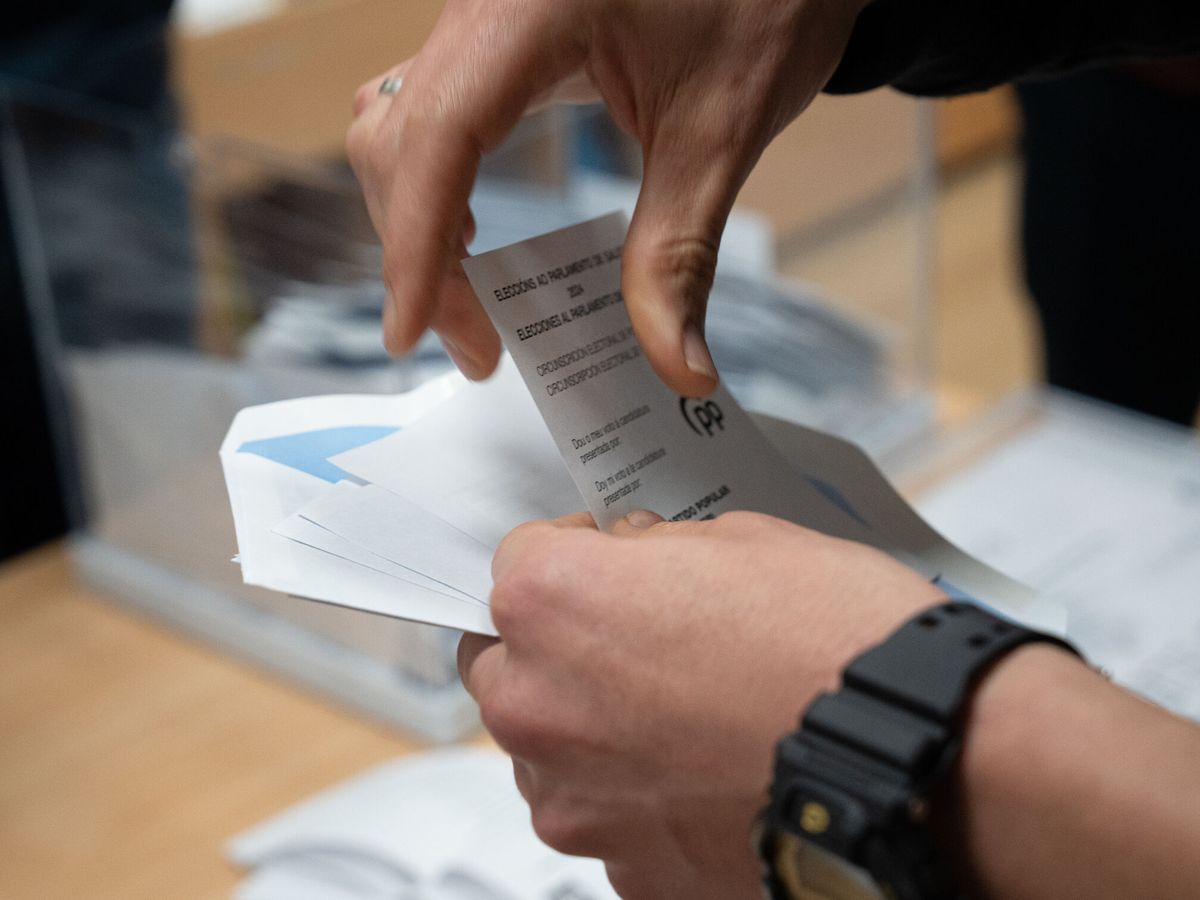 Foto: El voto del CERA se contabiliza el 26 de febrero. (Europa Press/Adrián Irago)