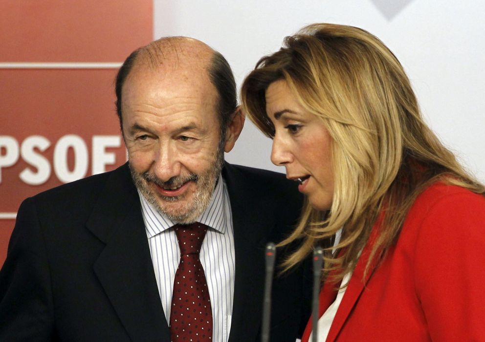 Foto: Alfredo Pérez Rubalcaba y la presidenta de la Junta de Andalucía, Susana Díaz. (EFE)