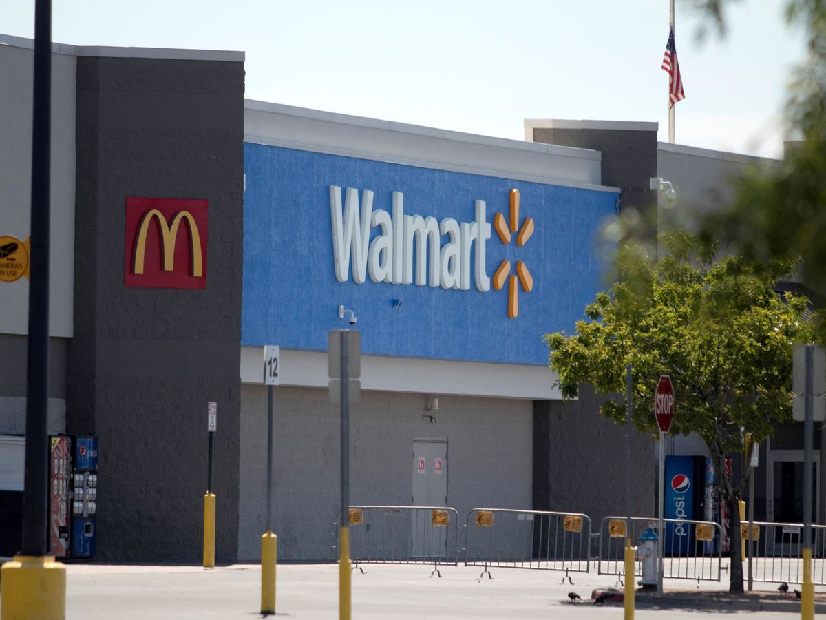 Foto: Foto de la tienda Walmart donde ocurrió el tiroteo, el Paso (EEUU). (EFE/Jesús Rosales)