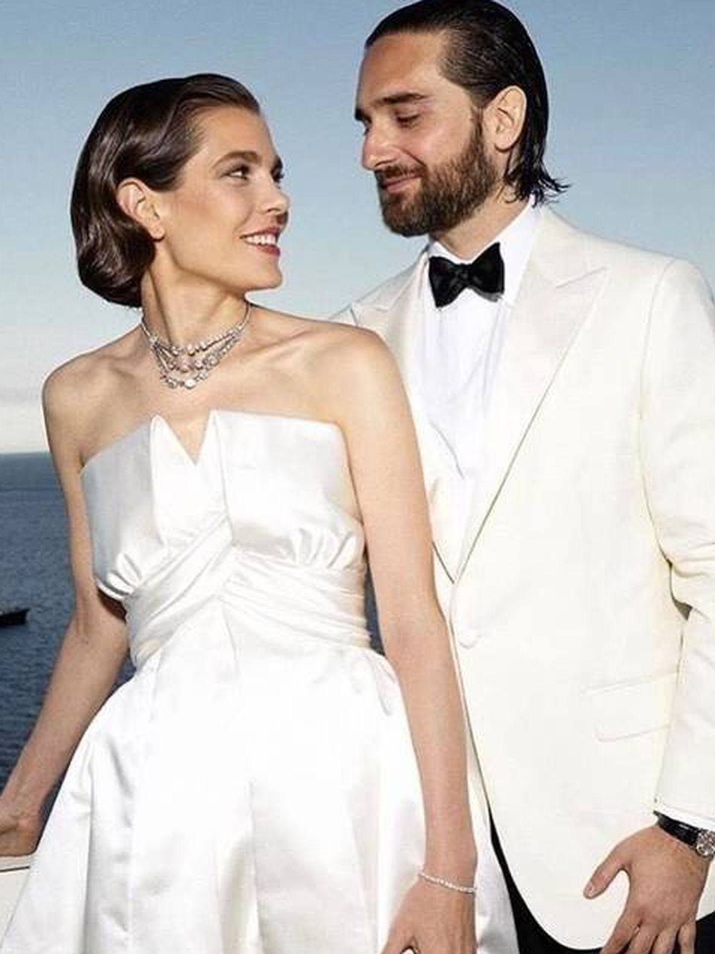Carlota y Dimitri, en el día de su boda. (Fotos oficiales)