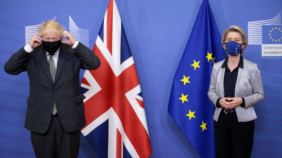 Von der Leyen y Johnson marcan el domingo como el nuevo "día D" para Brexit