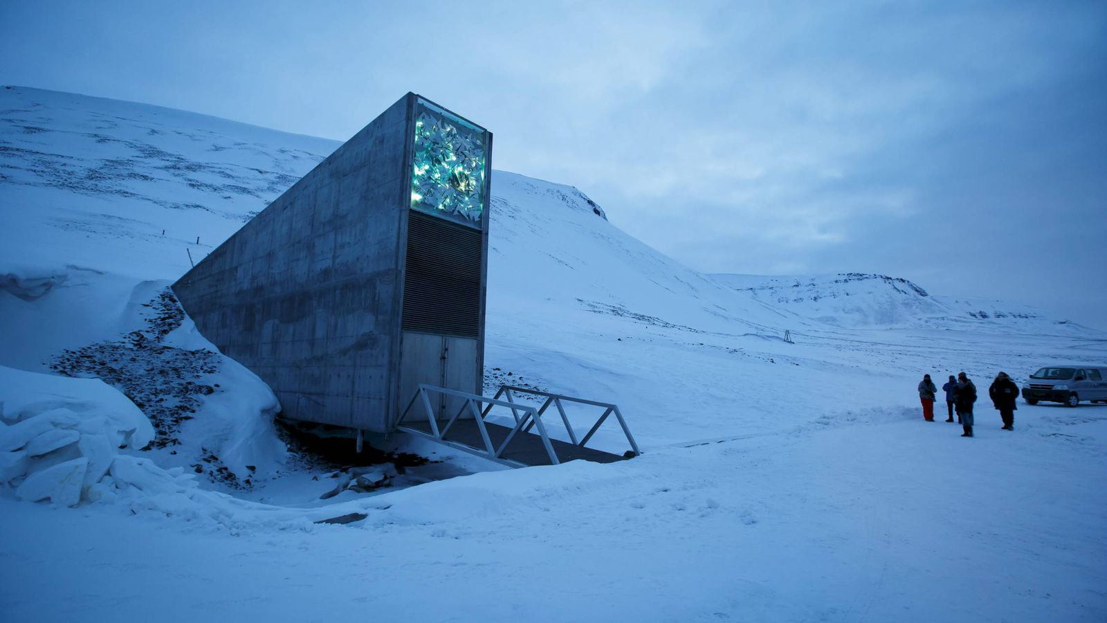 Foto: La entrada de la la Bóveda Global de Semillas de Svalbard, cerca de donde se ubicará el archivo (Reuters)